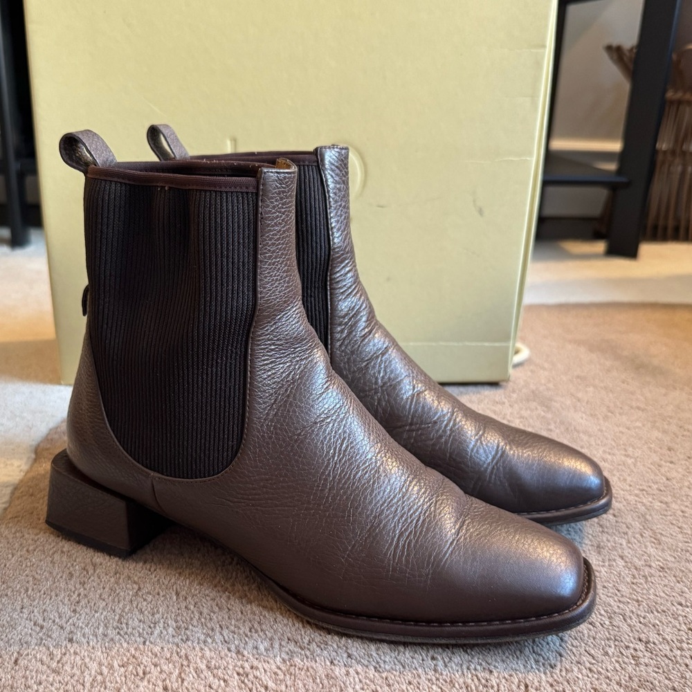 LOQ Taupe Leather Ankle Boots, Size EU 38